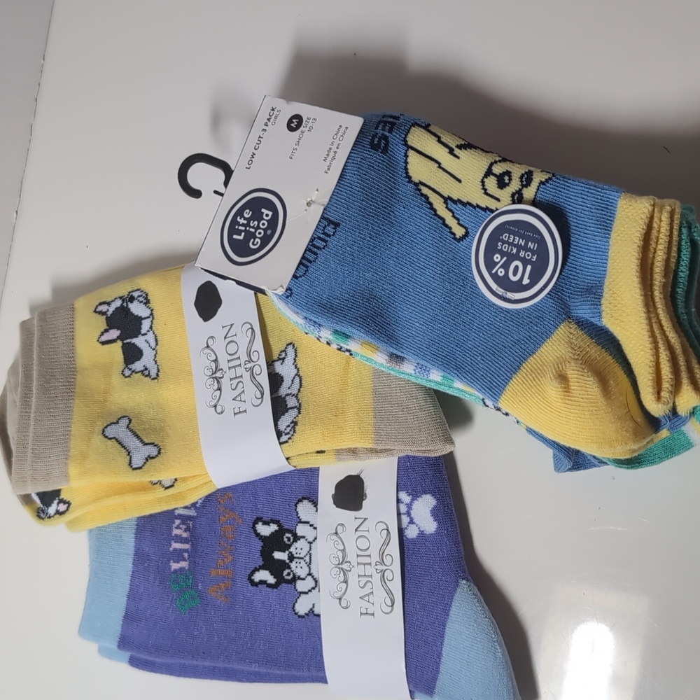 Socks! Girls Life is Good Casual Socks (low cut 3 pack) & 2 Women's w/Frenchies